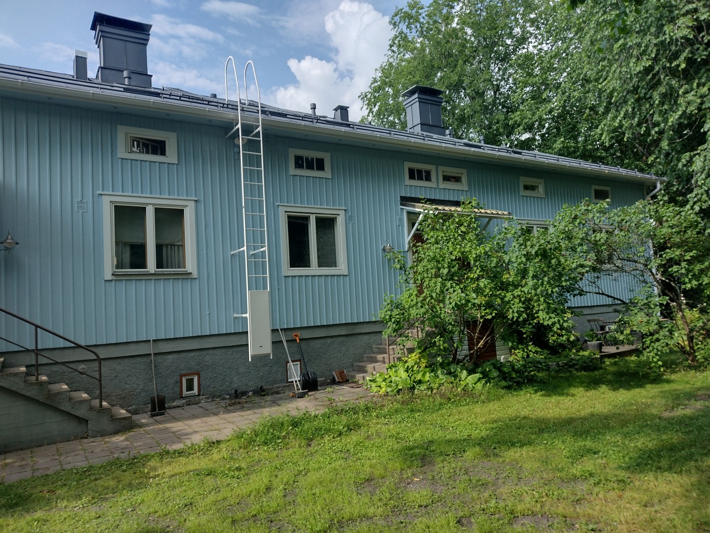 Apartment main image